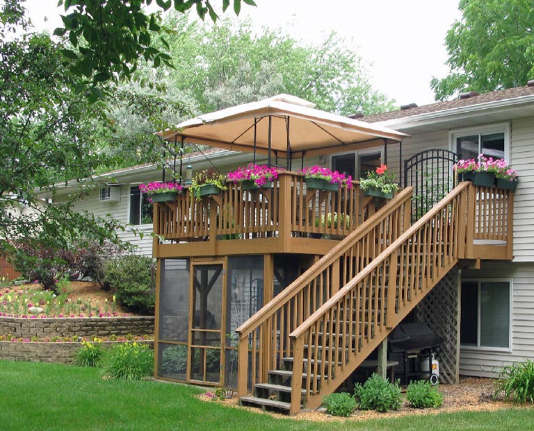 Inviting wooden deck at LuAnn's Place